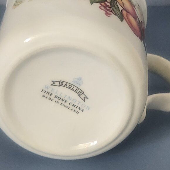 Sadler Wellington Fruit Design China Mug - Picture 3 of 4